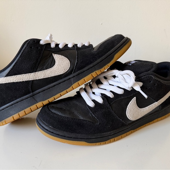 Nike SB Dunk Low Pro Black and White Sneakers with Gum Sole Size 12 - Picture 1 of 6